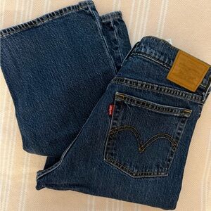 Levi's premium wedgie straight leg jeans dark denim wash women’s size 28